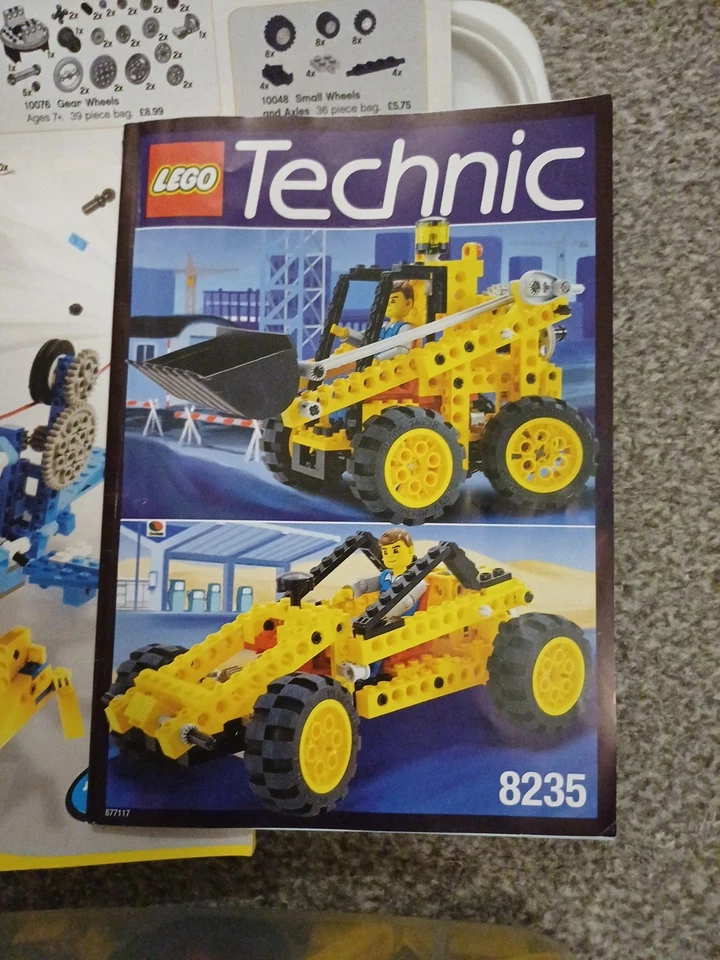 LEGO Technic 8235 Front End Loader, photo 2 of 3