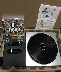 PS3 DJ HERO TURNTABLE KIT 海外版 PS3 DJ HERO TURNTABLE KIT 海外版 PS3 DJ Hero Bundle with