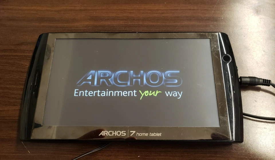 Archos 7 8GB Home Tablet with Android (Black) - Image 2 of 4