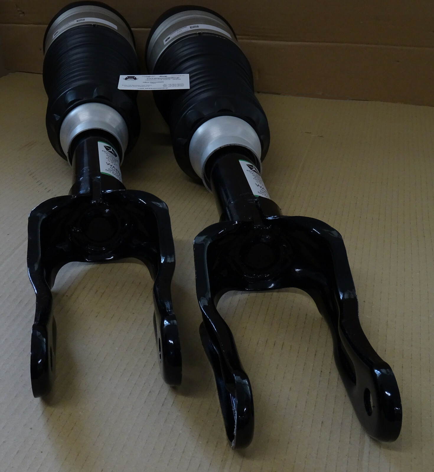 Front Air Suspension Assembly Set Jeep Grand Cherokee WK 2011+  