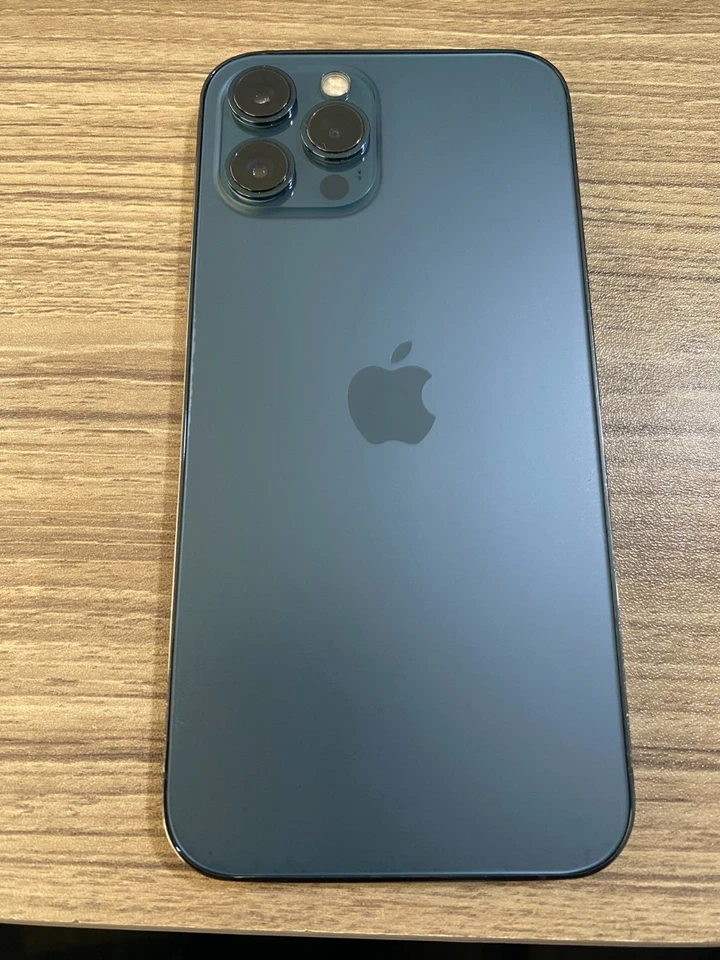 95% N ew Apple iPhone 12 Pro Max Unlocked 128GB 256GB 512GB Very Good Condition - Image 2 of 4