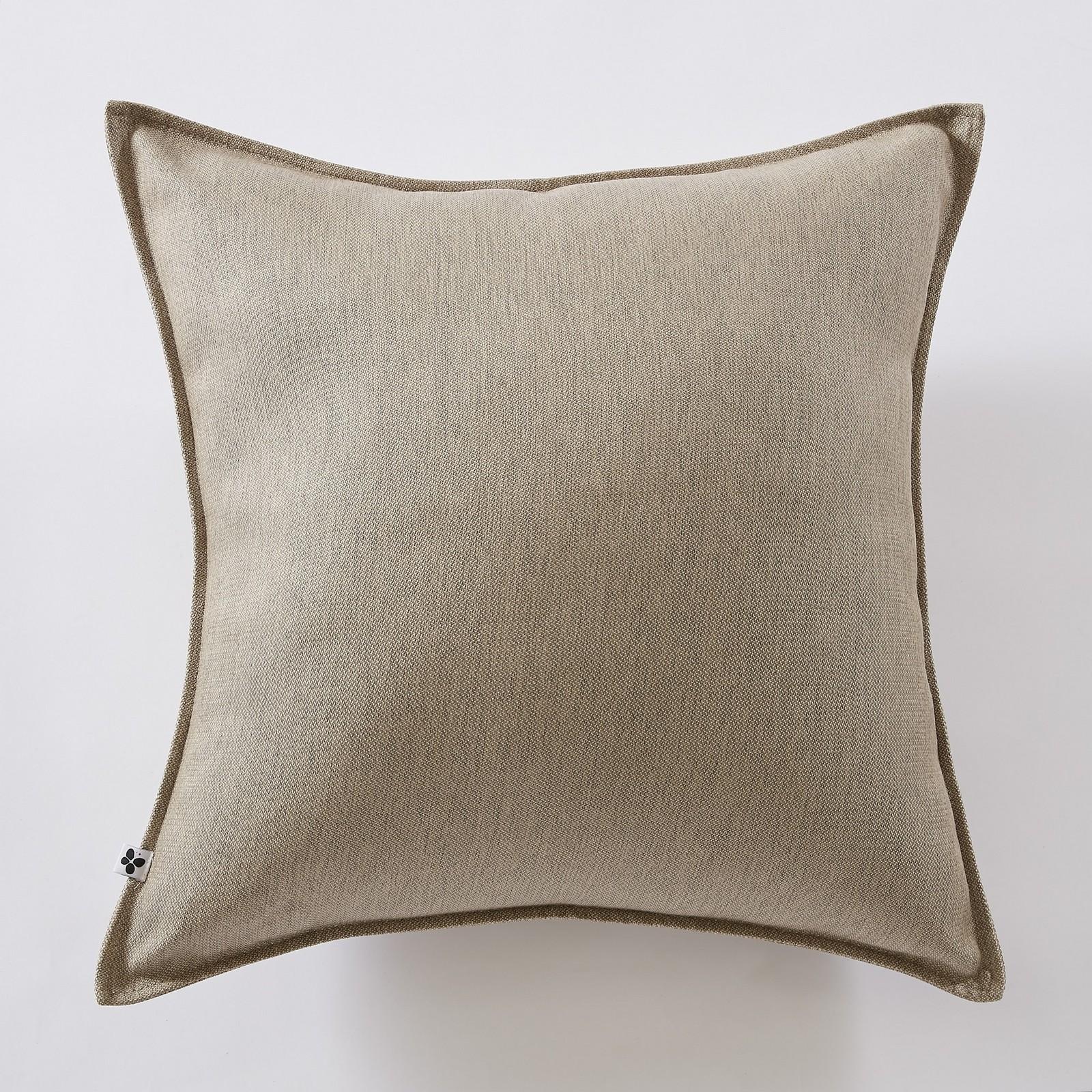 Housse de coussin NAÏA sable 45x45 cm idéale pour sublimer le canapé de votre salon