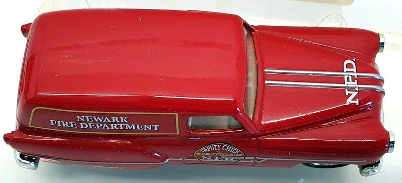 Corgi 9cm Long Fire Truck CS90014 - Pontiac Van Fire Support - Image 4 of 4