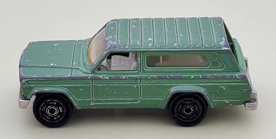 Jeep Cherokee Majorette, cod. N° 236, échelle 1/64 ** - Photo 3/4