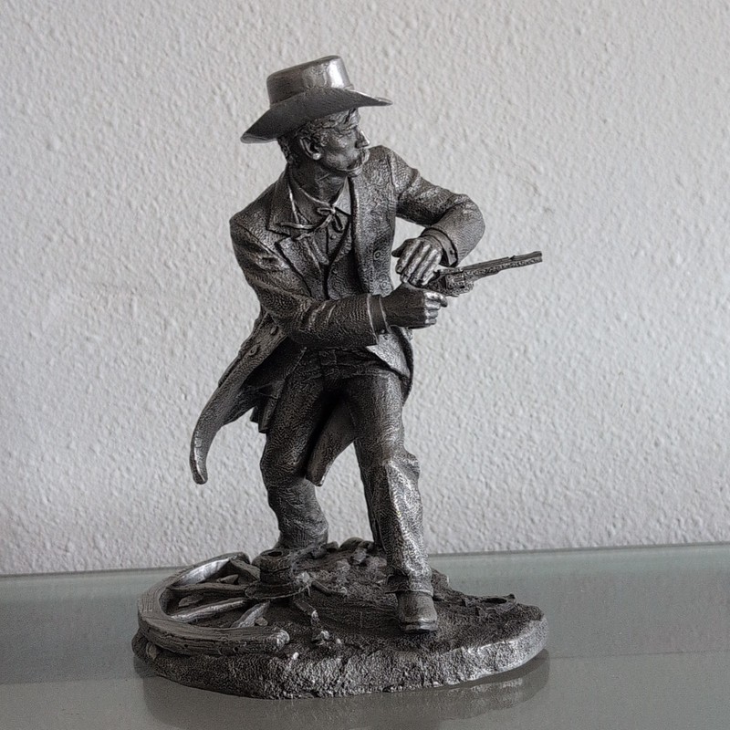 1985 Franklin Mint "Wyatt Earp" Fine Pewter Statue by Jim Ponder