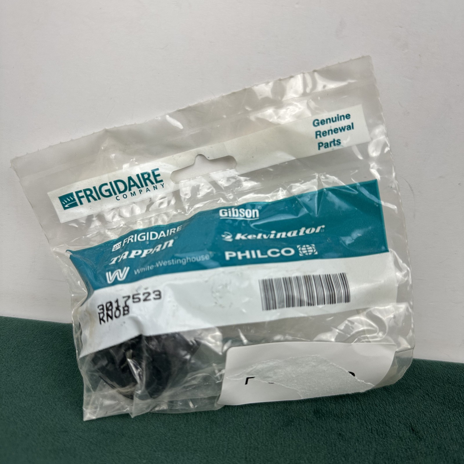 Frigidaire Genuine 3017523 Black Control Knob for Range Oven Cooktop Stove New