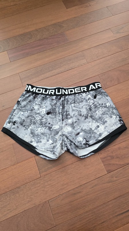 Under Armour Girls Size YLG Loose Heat Gear Shorts Running Pink Purple
