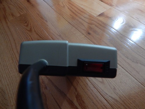 Dynex TE1080 10-Outlet Surge Protector - 第 8/11 張圖片