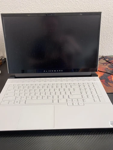 Alienware Intel Core i7 -Lunar Light +accessories