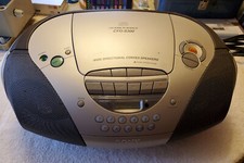 Sony CFD-S300 CD, AM/FM, Cassette Boombox with Box, Original Acces.  Batteries