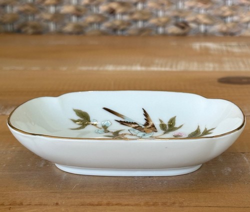 Vintage Trinket Dish with Bird Flowers Gold Trim Made In Japan 3.5” x 5” - Picture 4 of 8