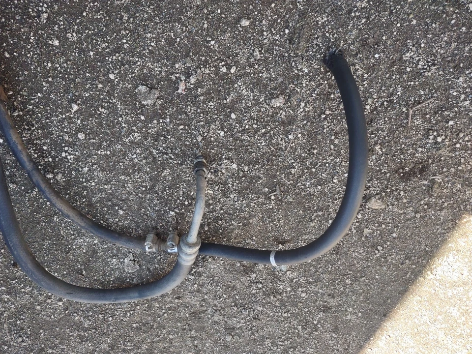 Manguera de línea de presión de dirección asistida para ambas mangueras Jaguar XJ6 1980-1987 usada Foto 3 de 4