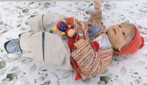 Vintage Max Creations Zapf Baby Doll Rodental Germany c 1989 holding Wooden Toy - Bild 10 von 16