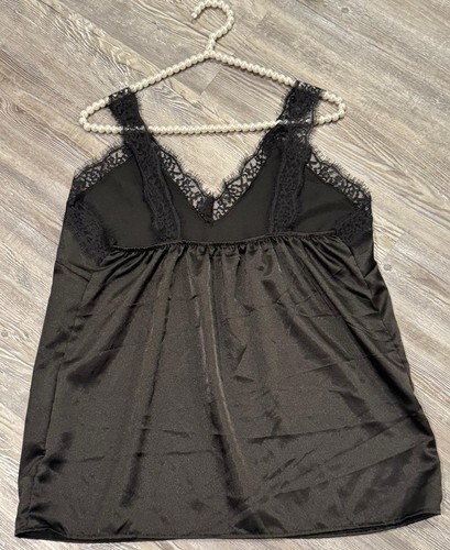 NWOT boohoo Women’s Black Satin Made in Italy Eyelash Lace Trimmed Camisole 18 - Picture 10 of 15