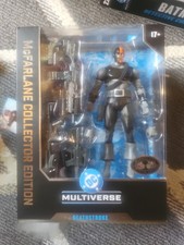 2025 McFarlane Multiverse Deathstroke Platinum Edition Vaulted
