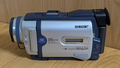 SONY DCR-TRV30 ビデオカメラ 本体 SONY DCR-TRV30 Handycam Camcorder NightShot MiniDV Japanese only