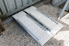 1 Paar Alu Auffahrschienen Auffahrrampen Schiene 1850 kg 1000 mm für Anhänger