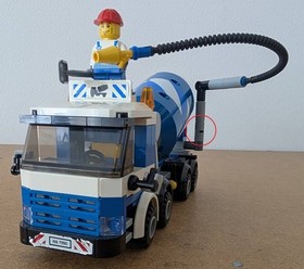 LEGO 7990 City Concrete Mixer Truck Construction Minifigs