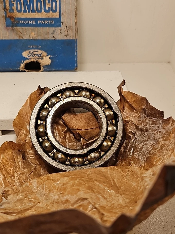 Cojinete de eje de transmisión principal B4T7025B FoMoCo NOS 1932 a 1936 Chevy 1 1/2 tonelada Foto 4 de 4