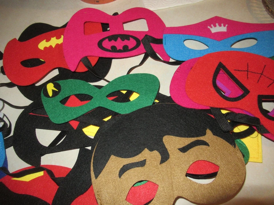 25 Pc Superhero Batman Spiderman Captain America Cosplay Party Felt Eye Masks - Image 2 of 4