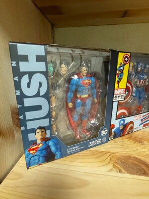 MAFEX Superman Hush & MAFEX No.217 Captain America Comic Ver
