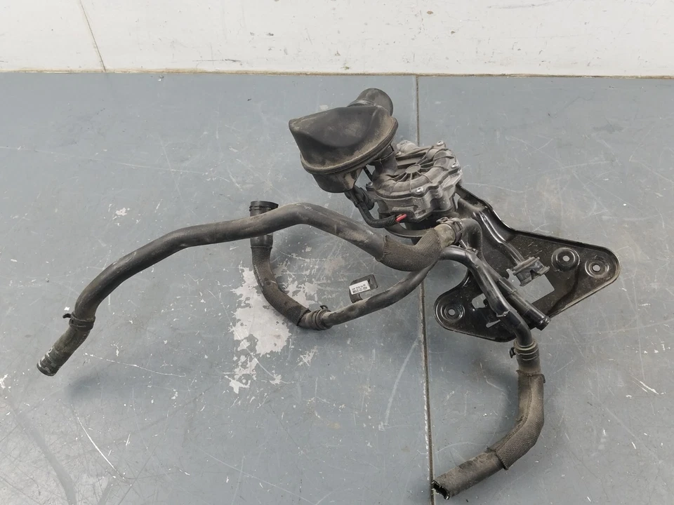 2016 14 15 16 17 Audi RS7 quattro дополнительный насос охлаждающей жидкости в сборе #4402 X6 - Изображение 2 из 4