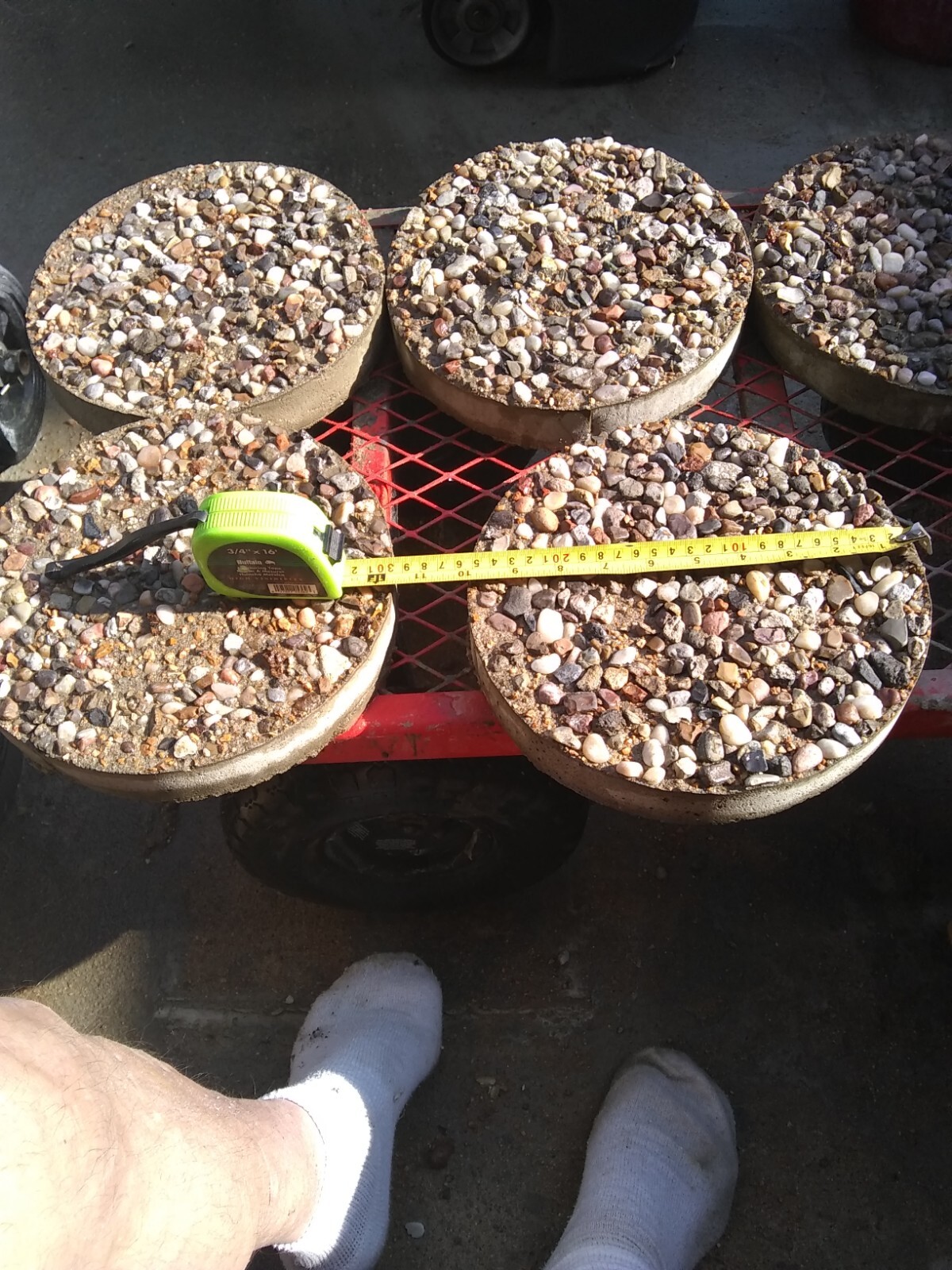 TWO 10 INCH ROUND TEXAS BLEND PEA GRAVEL STEPPING STONES 2 INCH THICK