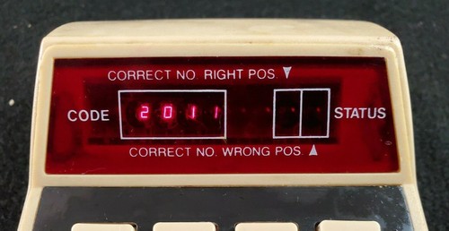 VINTAGE COLECO "DIGITS" 1979 Computer Game - Picture 2 of 9