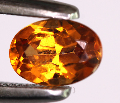 1,05 ct Magnifique Grenat Rhodolite 7x5 mm Superbe taille