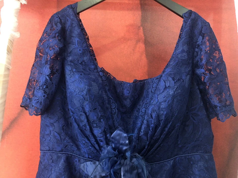 Vestido fiesta mujer talla 56 marca Marfil. Precio tienda 495€ - Imagen 2 de 4