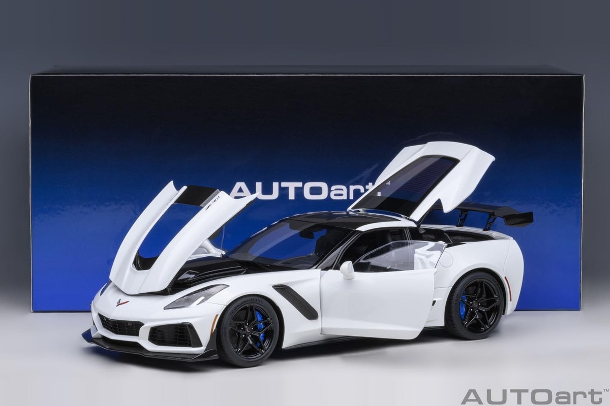 コルベット（白）1/18 AUTOart MILLENNIUM AUTOart 1/18 Chevrolet Corvette C7 ZR1 white Model Car Japan