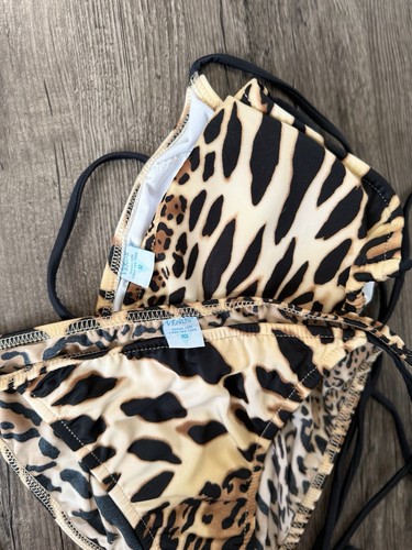 Venus Leopard Print Bikini Set Size D/10 - Picture 3 of 3