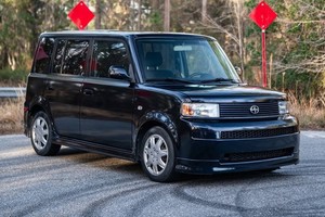 2006 Scion Scion Base 4dr Wagon w/Automatic