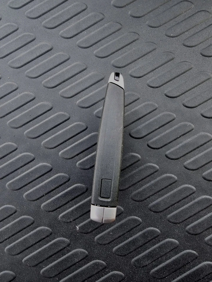 NEW OEM BMW G SERIES M SPORT BDC2 REMOTE KEY 433MHZ 49CHIP BLANK, 4 BTNS - Image 3 of 4