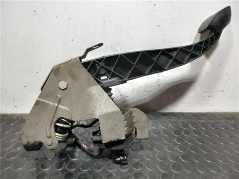 7E1721059E clutch pedal for VOLKSWAGEN MULTIVAN V (7HM 7HN 7HF 7EF 7EM 7EN) - Image 3 of 4