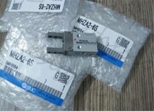 1PCS Smc Pneumatic Finger MHZA2-6S New