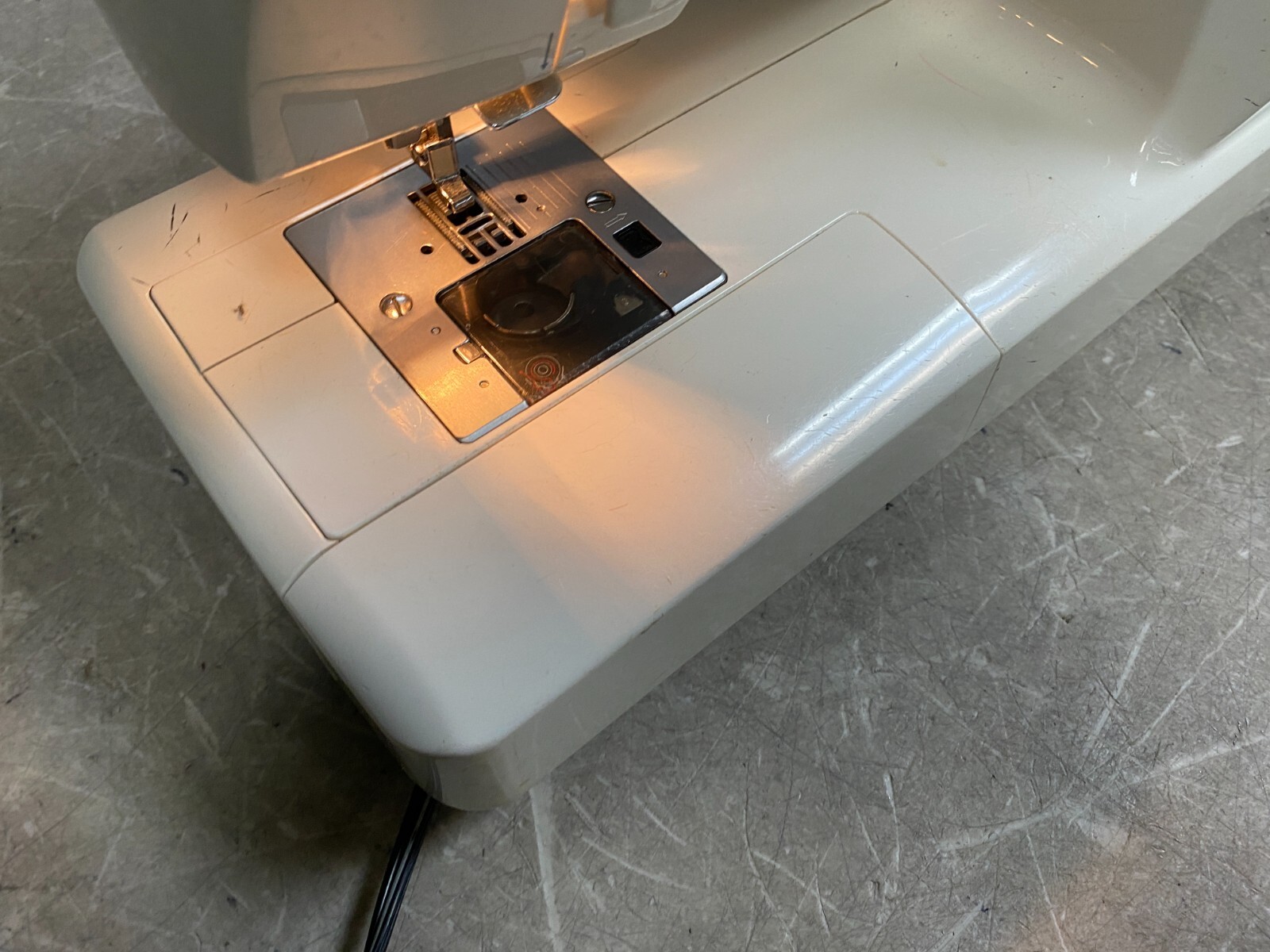 Singer Quantum Quilter 7380 Sewing Machine w/ Foot Pedal eBay