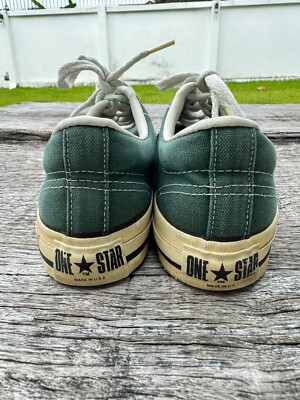 Original Vintage 90s Green Converse one star made in USA size 7.5