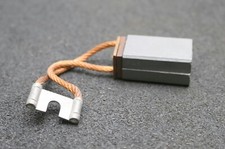 SCHUNK Montierte Zwillings-Kohlebürste F46 16x25x41,5mm(t x a x r) + Kabelschuh