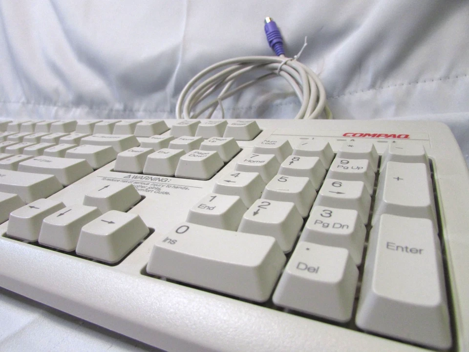 Vintage Compaq KB-9860 Computer Keyboard Tested - Image 4 of 4