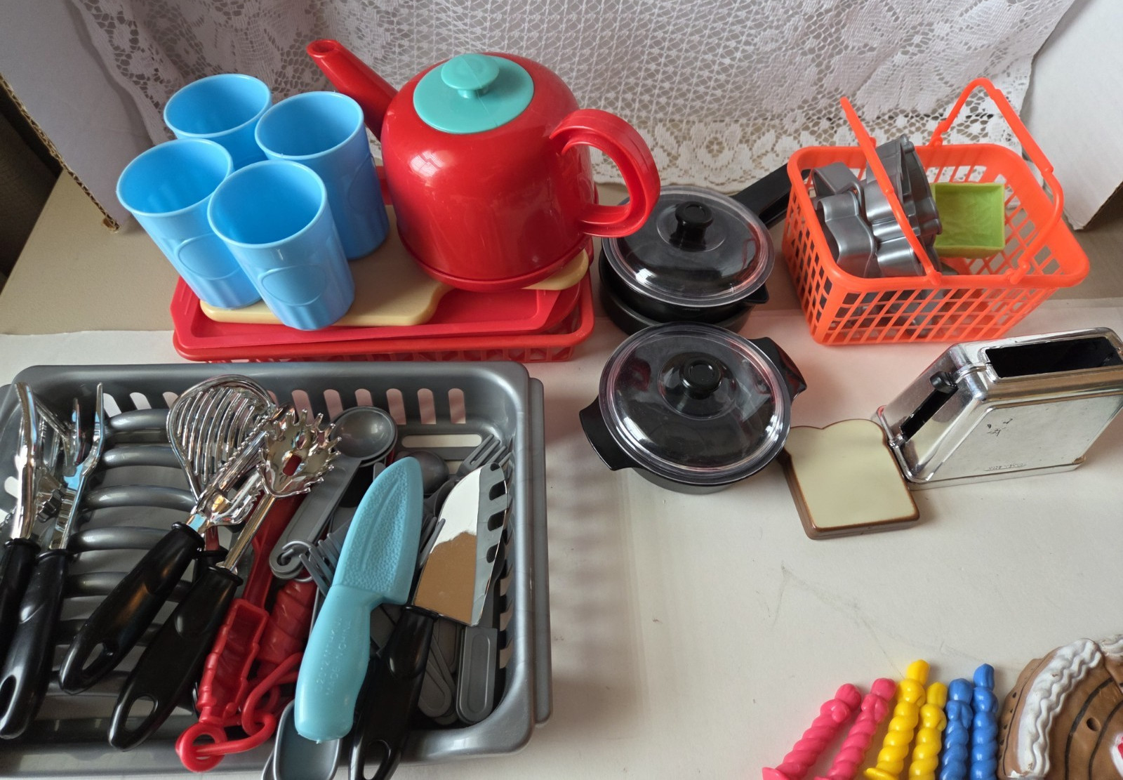 как выглядит Pretend Food Play Kitchen Items Lot Cookware, Microwave, Cash Register фото