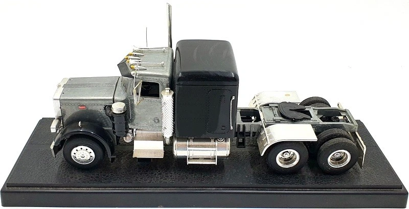 Revell 1/24 Scale 08891 - Peterbilt 359 Truck - Black/ Bare Metal Reworked - Image 3 of 4