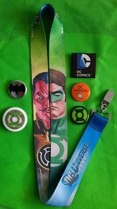 SDCC DC Universe Online Lanyard Green Lantern-Sinestro/ Catwoman-Batman.DC pins.