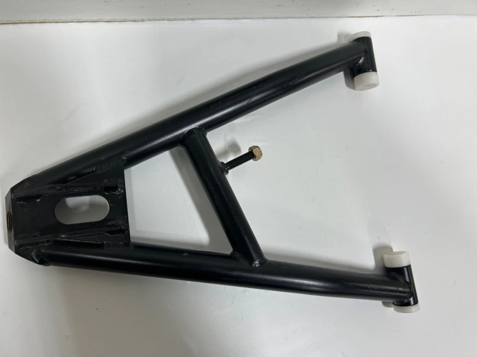 Brazo A inferior izquierdo Polaris RMK Pro 800 impacto alternativo 36" 2011-2015 Foto 2 de 2