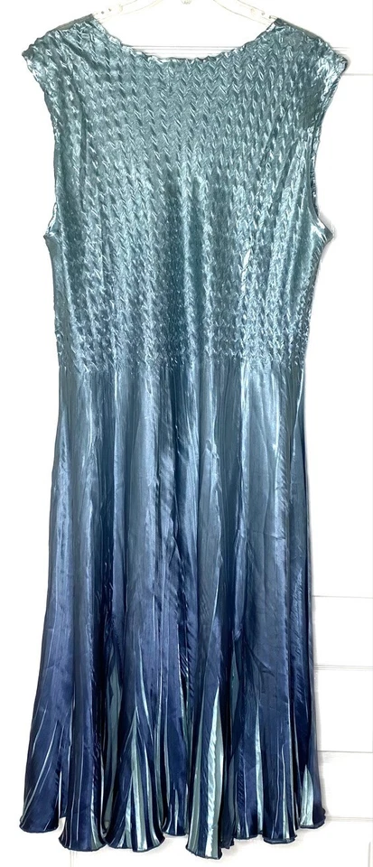 Vestido midi de viaje KOMAROV verde marino verde azulado ombre Charmeuse de gasa 3X = 22W 24W Foto 4 de 4