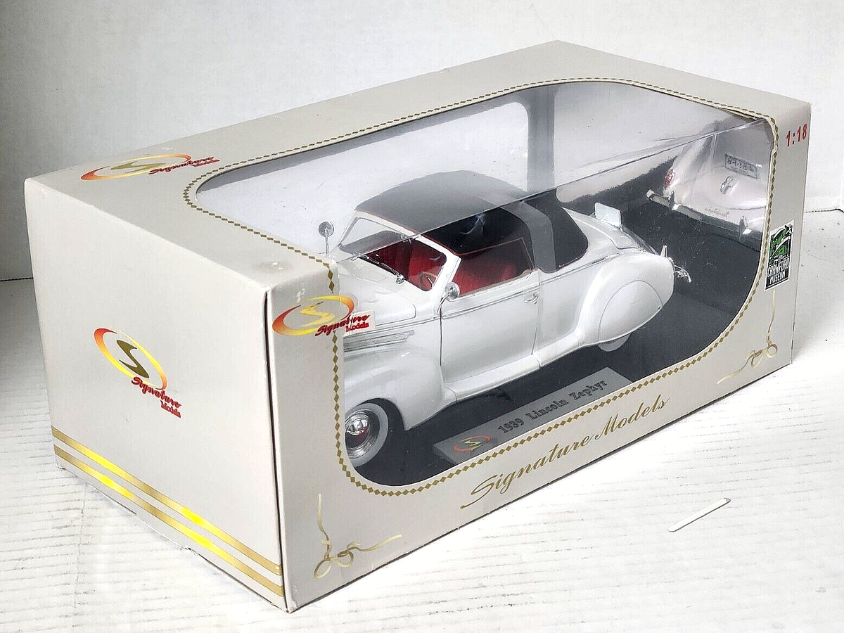 Signature Models 1939 Lincoln Zephyr 1:18 DieCast Pearl White w