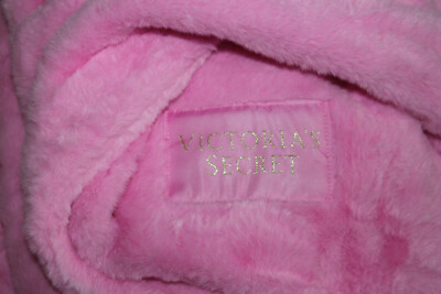 Victoria's VICTORIA Secret Faux Fur Fleece PINK PLUSH Throw