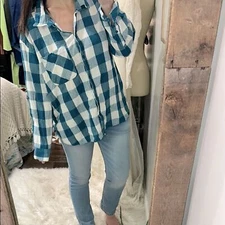 Time and Tru Blue and White Checkered Button-Up Shirt size XXL/20