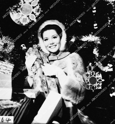 6458-025 Diana Rigg at the Christmas tree TV The Avengers 6458-025 6458-025