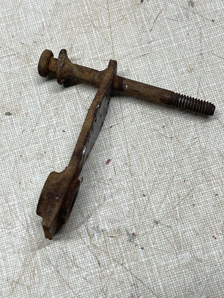 Palanca de freno de estacionamiento para tractor Massey Ferguson MF14 Foto 2 de 3